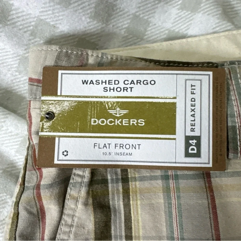 Dockers Men's Plaid Cargo Shorts Casual Summer Wear Size 40 NWT